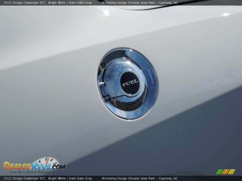 2013 Dodge Challenger SXT Bright White / Dark Slate Gray Photo #18