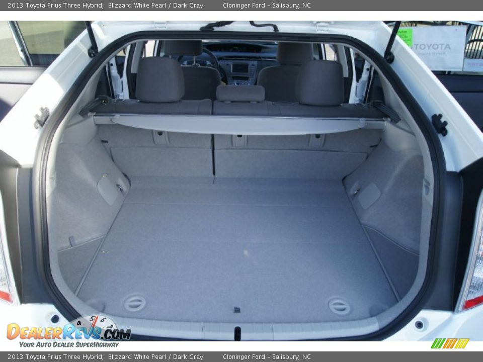 2013 Toyota Prius Three Hybrid Blizzard White Pearl / Dark Gray Photo #13