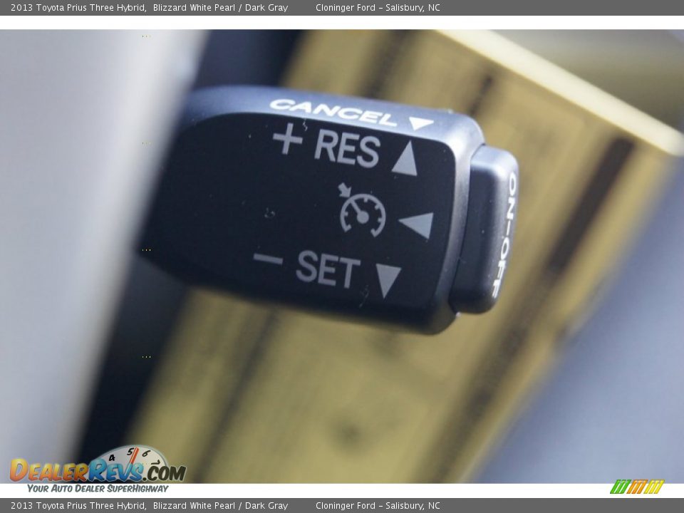 2013 Toyota Prius Three Hybrid Blizzard White Pearl / Dark Gray Photo #27