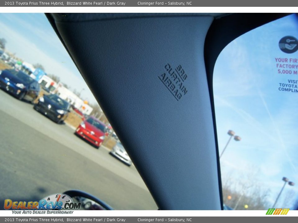 2013 Toyota Prius Three Hybrid Blizzard White Pearl / Dark Gray Photo #35