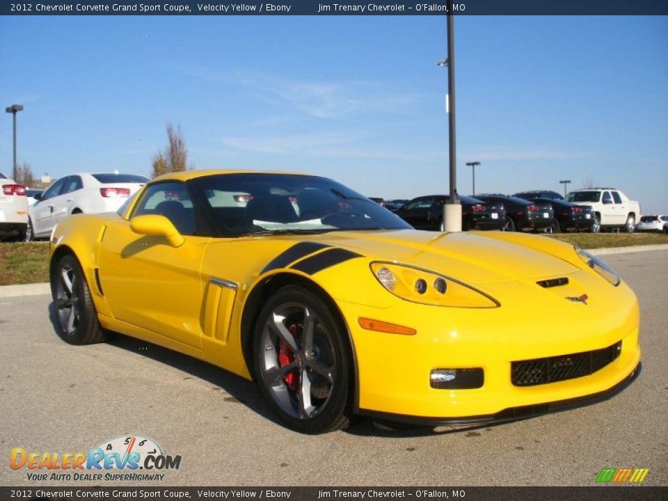 Front 3/4 View of 2012 Chevrolet Corvette Grand Sport Coupe Photo #12