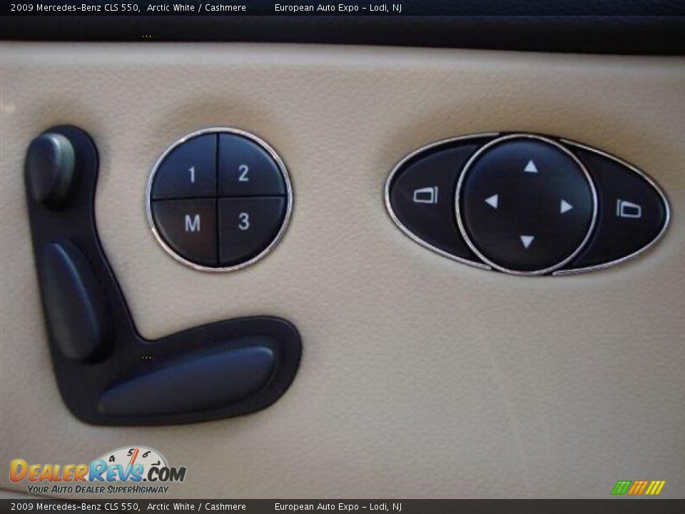 2009 Mercedes-Benz CLS 550 Arctic White / Cashmere Photo #19