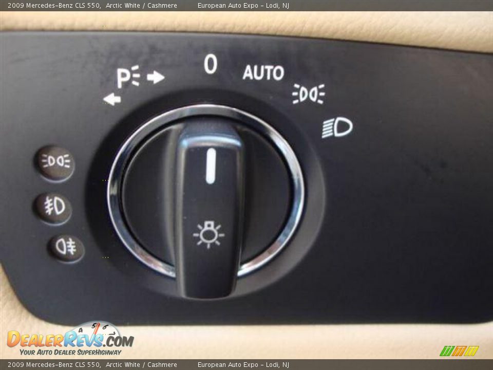 2009 Mercedes-Benz CLS 550 Arctic White / Cashmere Photo #20