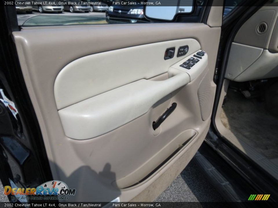 2002 Chevrolet Tahoe LT 4x4 Onyx Black / Tan/Neutral Photo #7