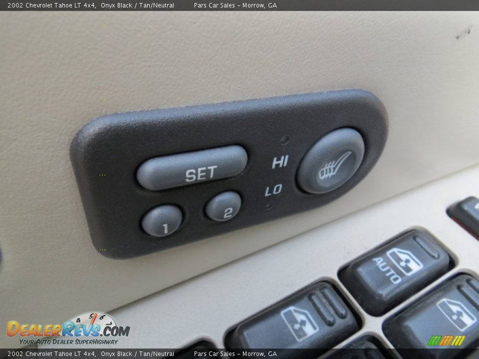 2002 Chevrolet Tahoe LT 4x4 Onyx Black / Tan/Neutral Photo #8