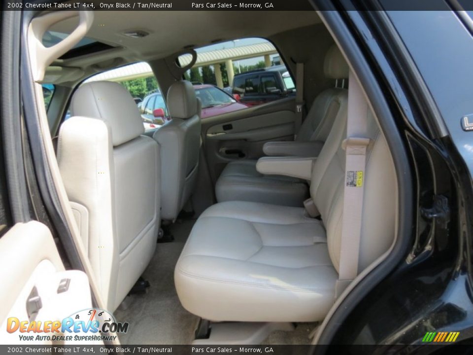 2002 Chevrolet Tahoe LT 4x4 Onyx Black / Tan/Neutral Photo #9