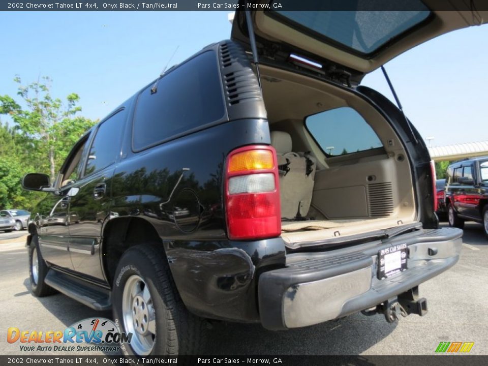 2002 Chevrolet Tahoe LT 4x4 Onyx Black / Tan/Neutral Photo #10