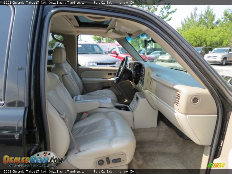 2002 Chevrolet Tahoe LT 4x4 Onyx Black / Tan/Neutral Photo #11