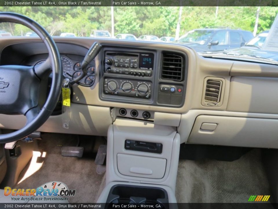 2002 Chevrolet Tahoe LT 4x4 Onyx Black / Tan/Neutral Photo #12
