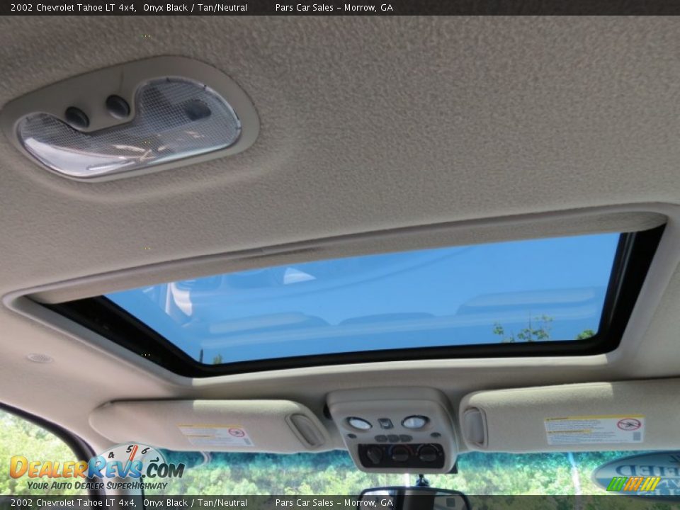 2002 Chevrolet Tahoe LT 4x4 Onyx Black / Tan/Neutral Photo #14