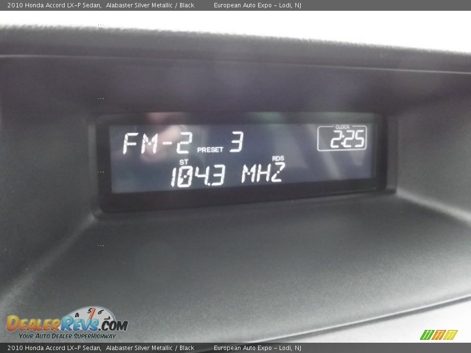 2010 Honda Accord LX-P Sedan Alabaster Silver Metallic / Black Photo #25