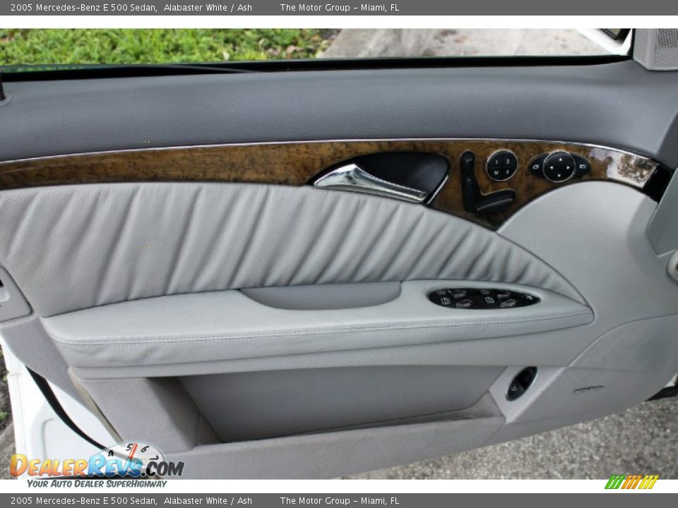 2005 Mercedes-Benz E 500 Sedan Alabaster White / Ash Photo #33
