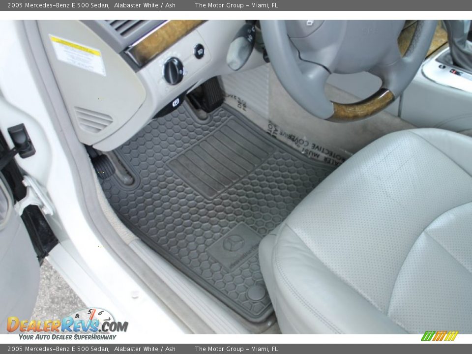 2005 Mercedes-Benz E 500 Sedan Alabaster White / Ash Photo #35