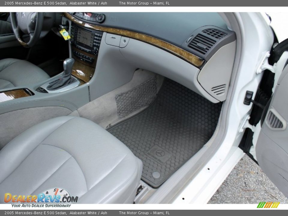 2005 Mercedes-Benz E 500 Sedan Alabaster White / Ash Photo #36