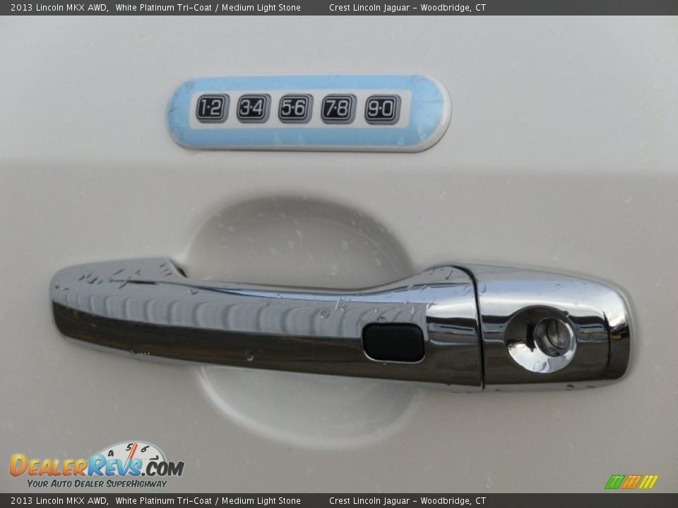 2013 Lincoln MKX AWD White Platinum Tri-Coat / Medium Light Stone Photo #12
