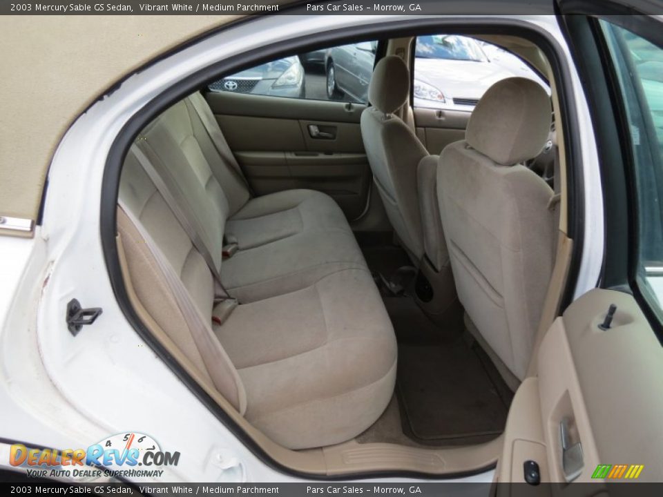 2003 Mercury Sable GS Sedan Vibrant White / Medium Parchment Photo #9