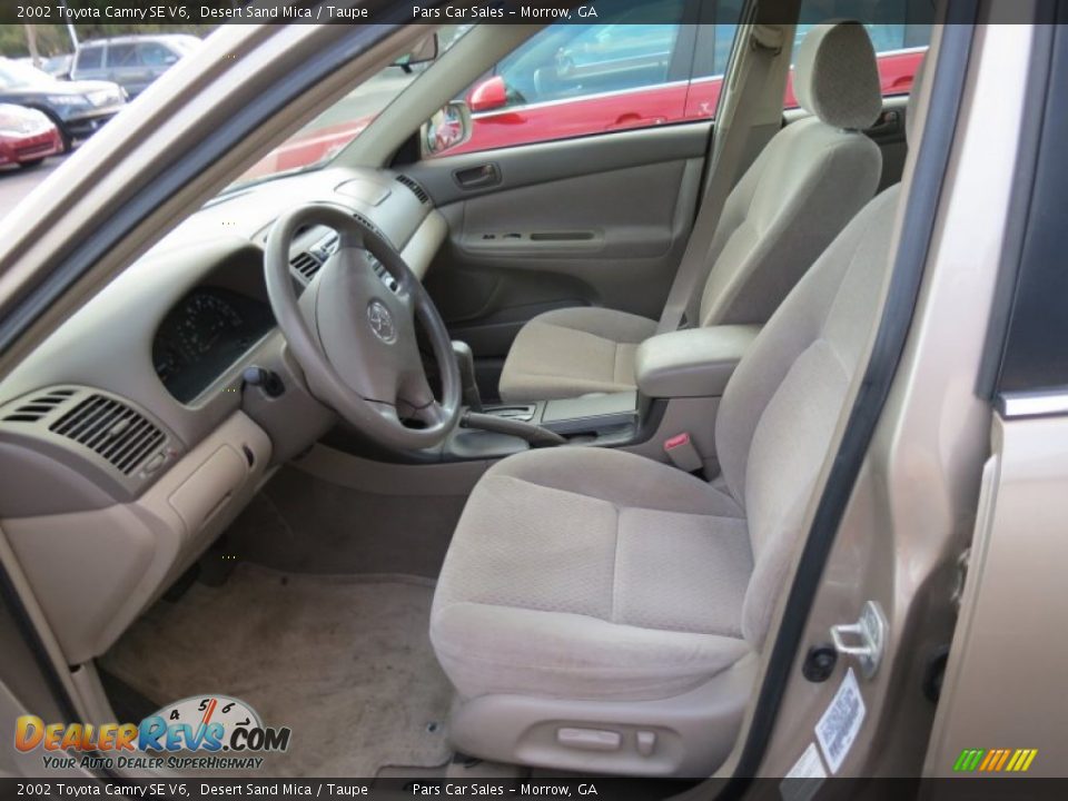 2002 Toyota Camry SE V6 Desert Sand Mica / Taupe Photo #6