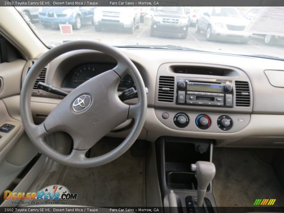 2002 Toyota Camry SE V6 Desert Sand Mica / Taupe Photo #9
