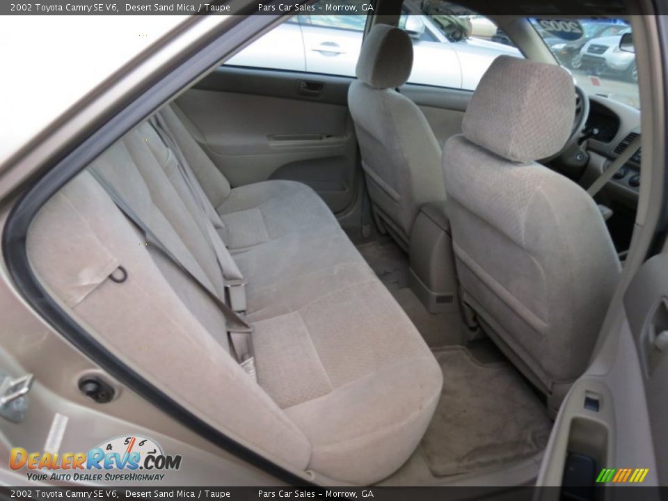 2002 Toyota Camry SE V6 Desert Sand Mica / Taupe Photo #10