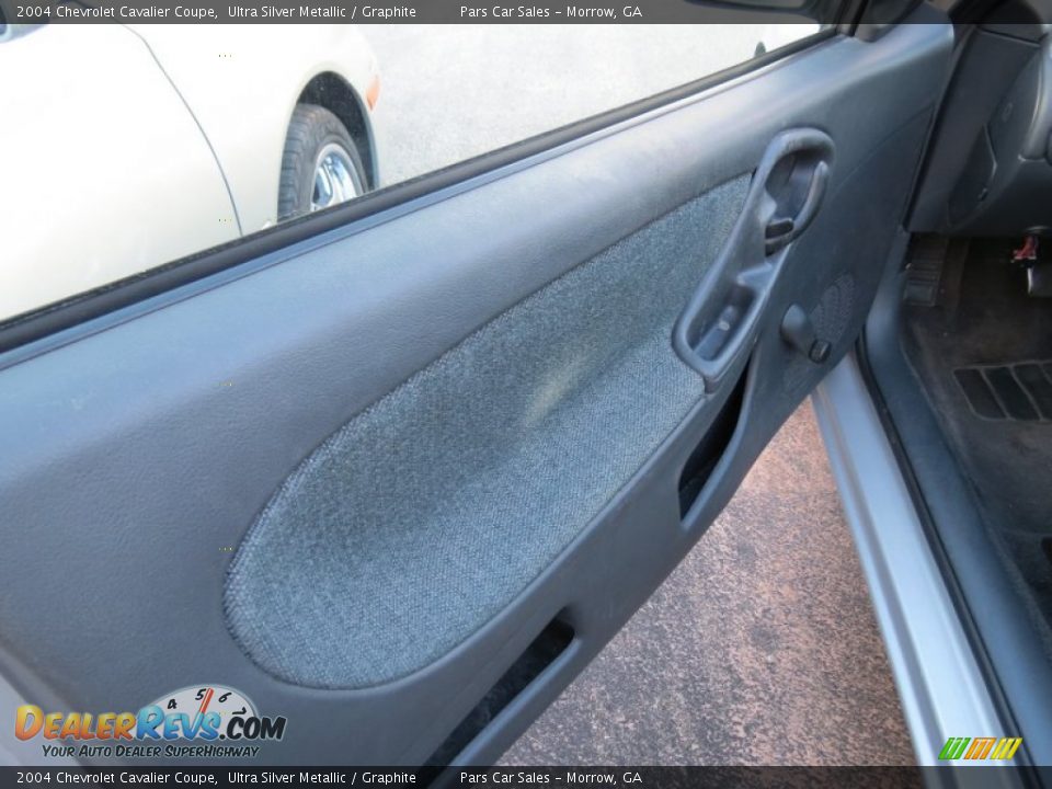 2004 Chevrolet Cavalier Coupe Ultra Silver Metallic / Graphite Photo #7