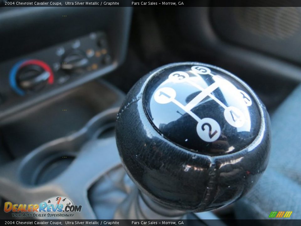 2004 Chevrolet Cavalier Coupe Ultra Silver Metallic / Graphite Photo #9