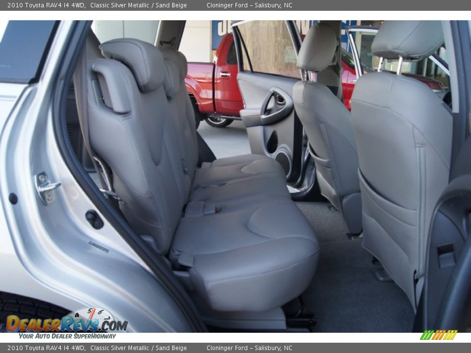 2010 Toyota RAV4 I4 4WD Classic Silver Metallic / Sand Beige Photo #14