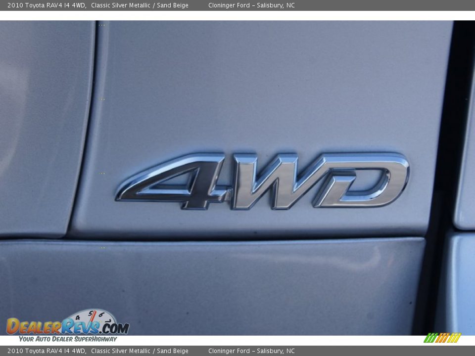 2010 Toyota RAV4 I4 4WD Classic Silver Metallic / Sand Beige Photo #20