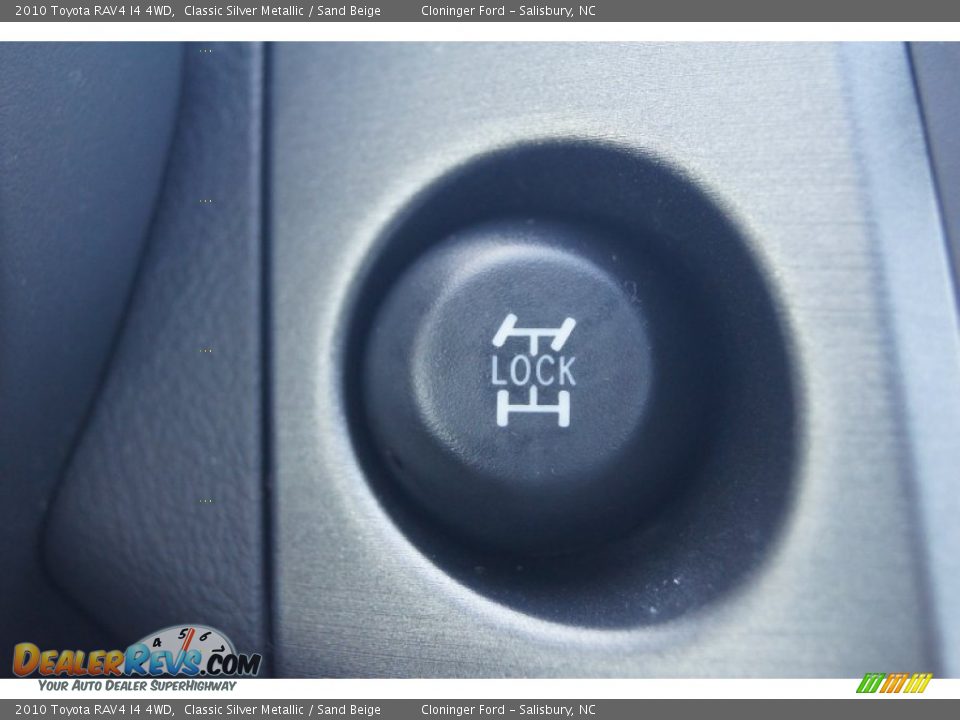 2010 Toyota RAV4 I4 4WD Classic Silver Metallic / Sand Beige Photo #26