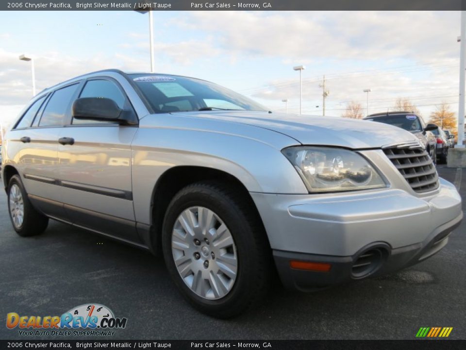 2006 Chrysler Pacifica Bright Silver Metallic / Light Taupe Photo #4