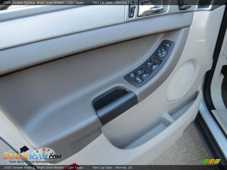 2006 Chrysler Pacifica Bright Silver Metallic / Light Taupe Photo #7