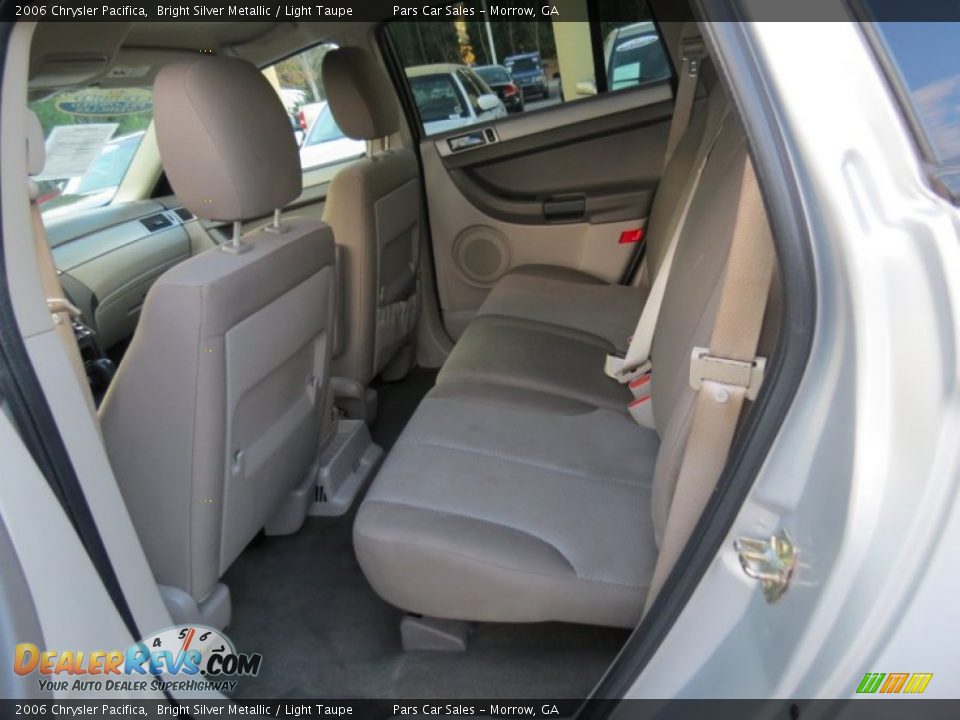 2006 Chrysler Pacifica Bright Silver Metallic / Light Taupe Photo #8