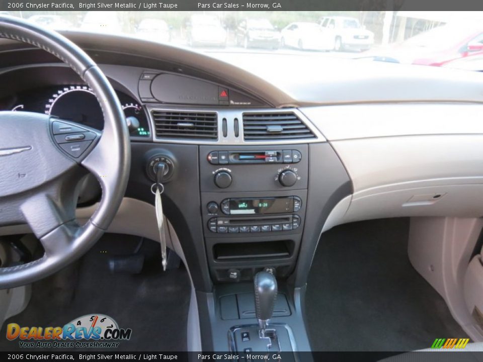 2006 Chrysler Pacifica Bright Silver Metallic / Light Taupe Photo #10