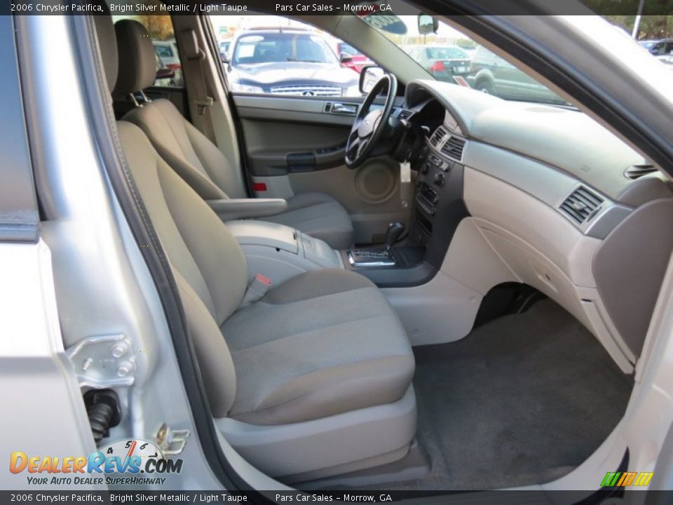 2006 Chrysler Pacifica Bright Silver Metallic / Light Taupe Photo #13