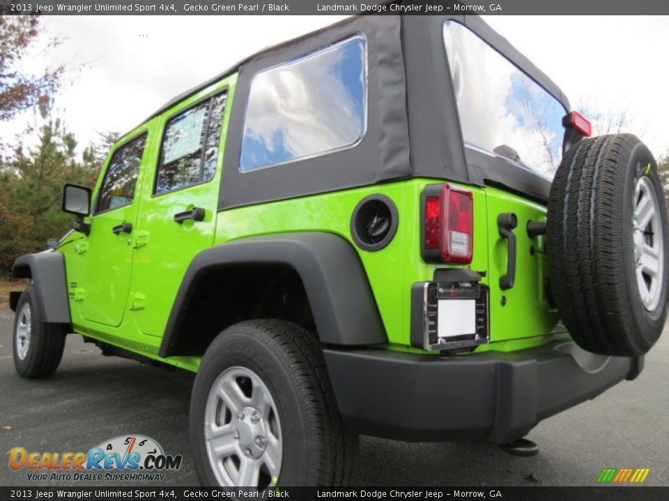 2013 Jeep Wrangler Unlimited Sport 4x4 Gecko Green Pearl / Black Photo #2
