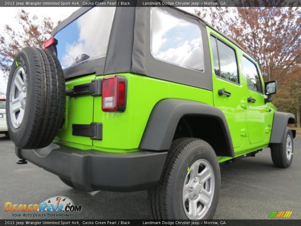 2013 Jeep Wrangler Unlimited Sport 4x4 Gecko Green Pearl / Black Photo #3
