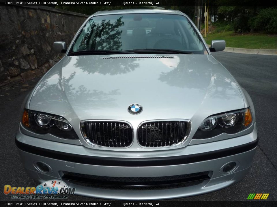 2005 BMW 3 Series 330i Sedan Titanium Silver Metallic / Grey Photo #12