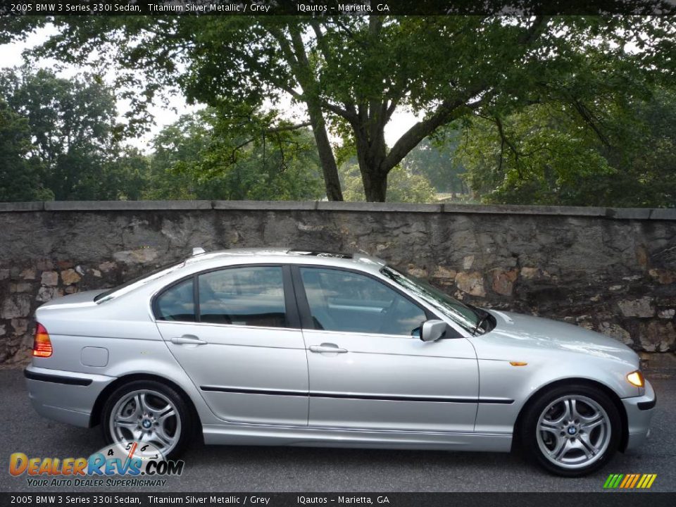 2005 BMW 3 Series 330i Sedan Titanium Silver Metallic / Grey Photo #14