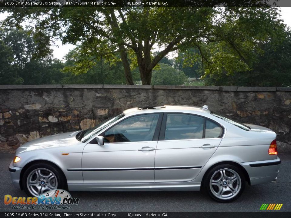 2005 BMW 3 Series 330i Sedan Titanium Silver Metallic / Grey Photo #15