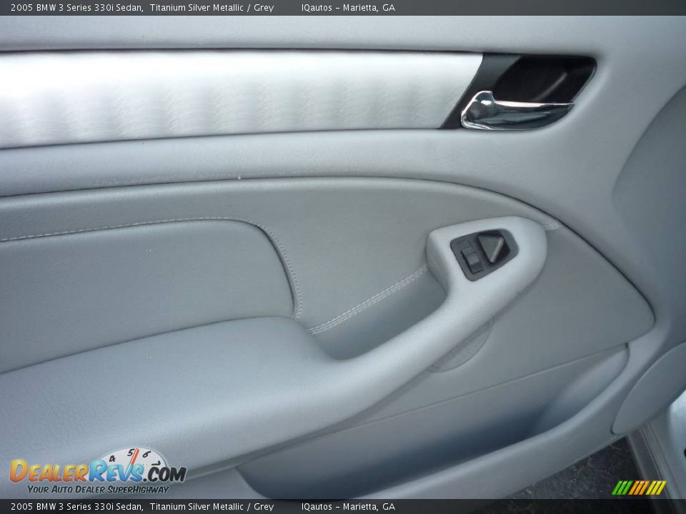 2005 BMW 3 Series 330i Sedan Titanium Silver Metallic / Grey Photo #23