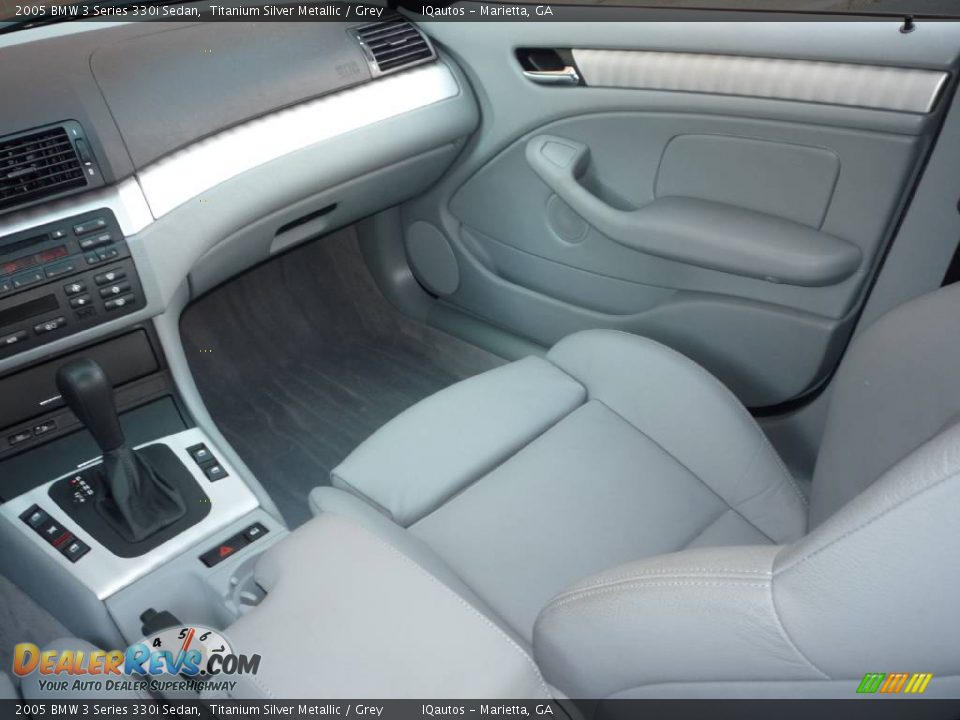 2005 BMW 3 Series 330i Sedan Titanium Silver Metallic / Grey Photo #25