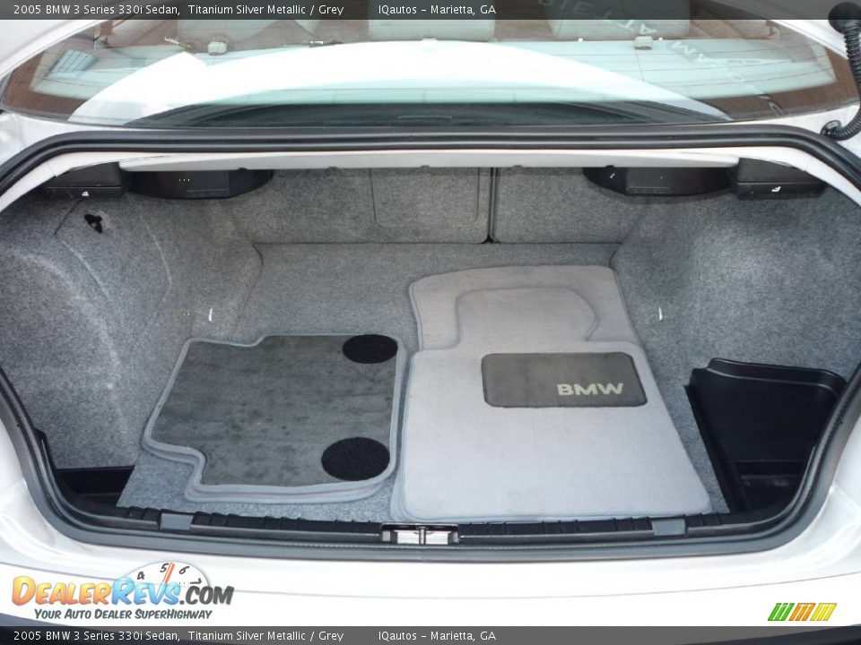 2005 BMW 3 Series 330i Sedan Titanium Silver Metallic / Grey Photo #29