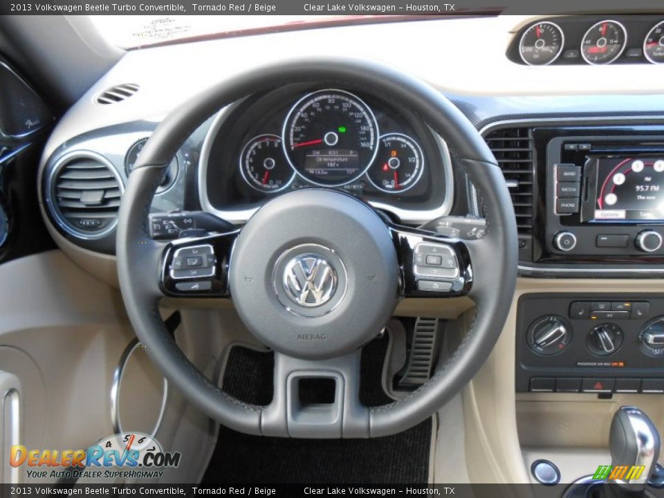 2013 Volkswagen Beetle Turbo Convertible Steering Wheel Photo #16