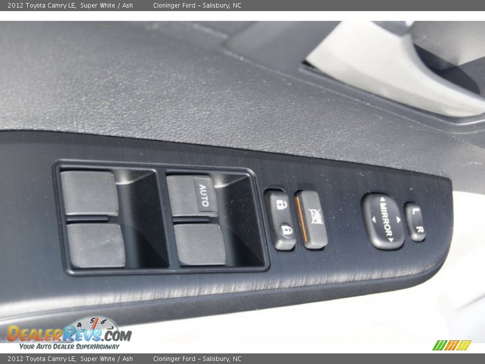 2012 Toyota Camry LE Super White / Ash Photo #9