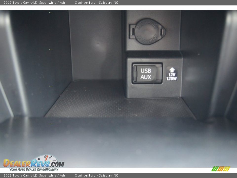2012 Toyota Camry LE Super White / Ash Photo #30