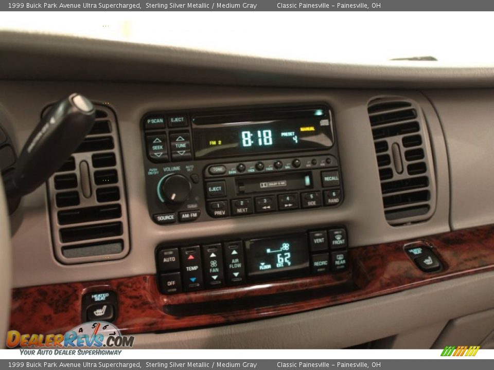 Controls of 1999 Buick Park Avenue Ultra Supercharged Photo #14