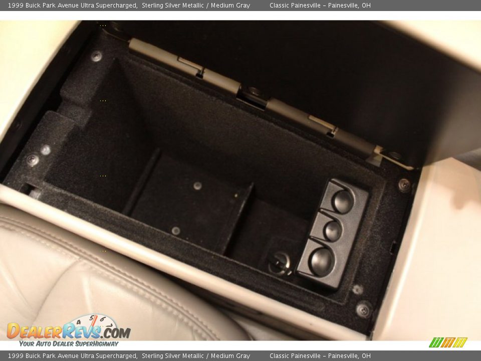 1999 Buick Park Avenue Ultra Supercharged Sterling Silver Metallic / Medium Gray Photo #17