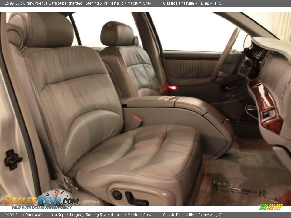 Medium Gray Interior - 1999 Buick Park Avenue Ultra Supercharged Photo #22