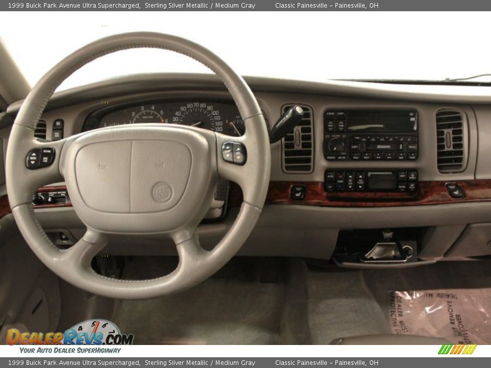 Dashboard of 1999 Buick Park Avenue Ultra Supercharged Photo #26