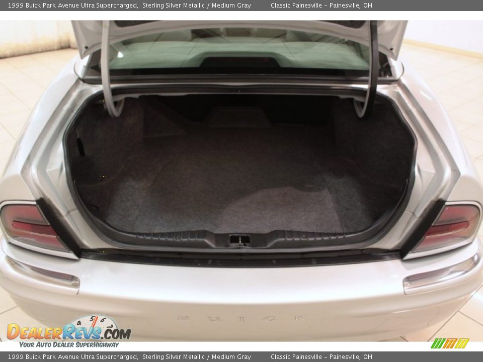 1999 Buick Park Avenue Ultra Supercharged Trunk Photo #27
