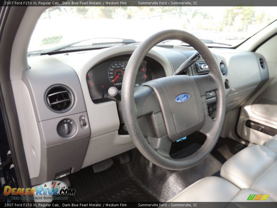 2007 Ford F150 XL Regular Cab Dark Blue Pearl Metallic / Medium Flint Photo #3